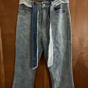 Light Wash Jeans With Denim Belt